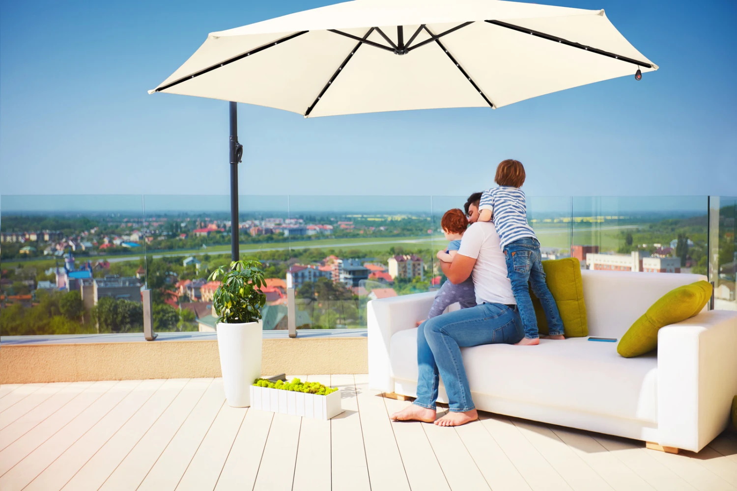 LED Solar Ampelschirm Haiti Creme Ø300cm – Bild 5