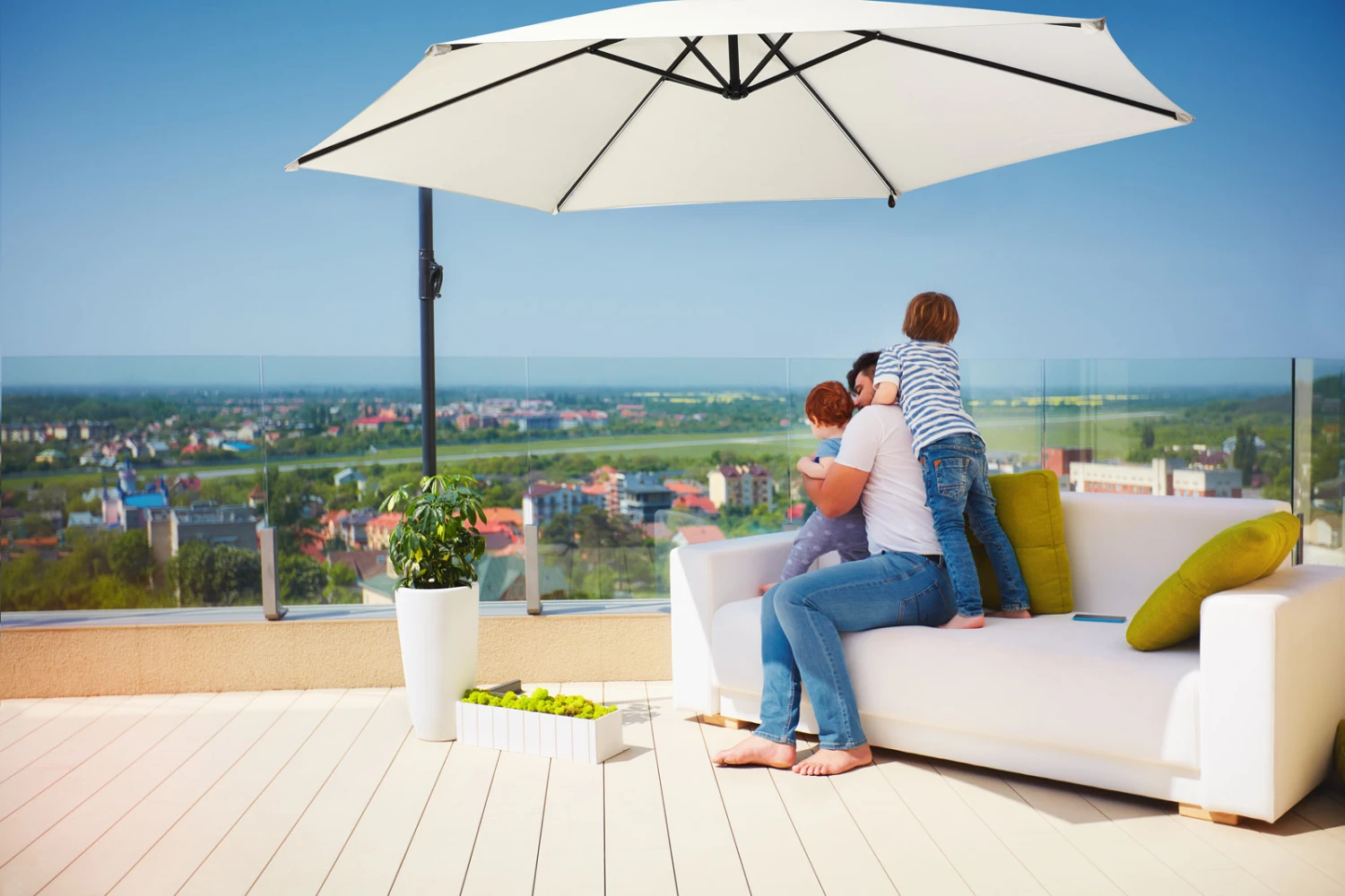 LED Solar Ampelschirm Mali Creme Ø330cm – Bild 6